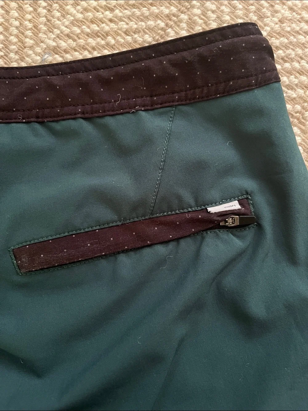 Vuori Men's Green Swim Board Shorts 5” with Black Waistband